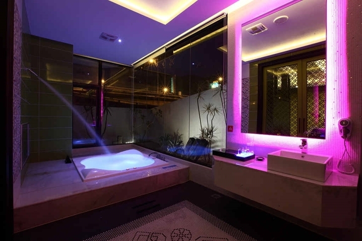 台中-水雲端旗艦概念旅館