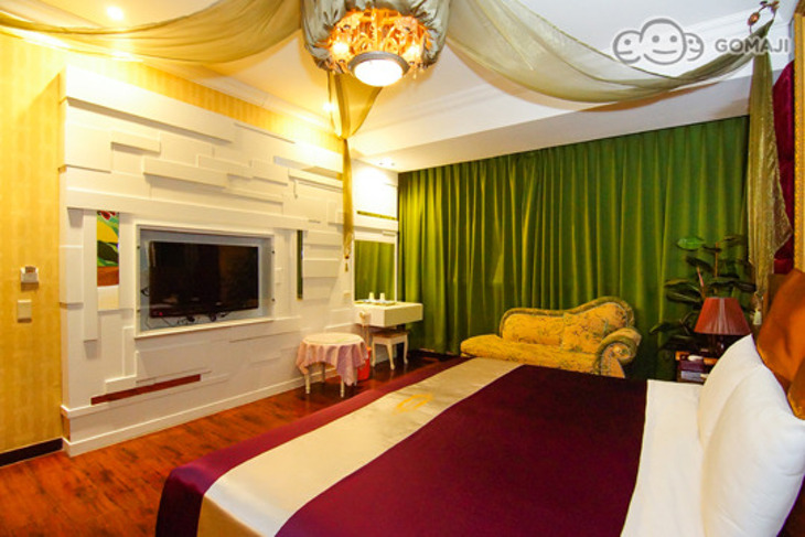 新竹-紫晶彩繪汽車旅館