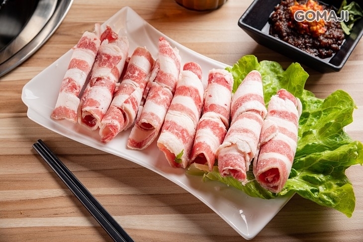 翻滾的辣椒串串鍋