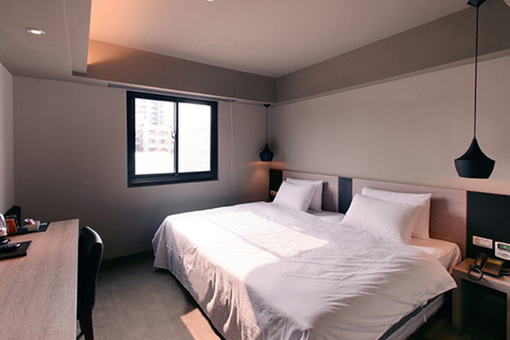 高雄-奇異果快捷旅店(九如旗鑑店)