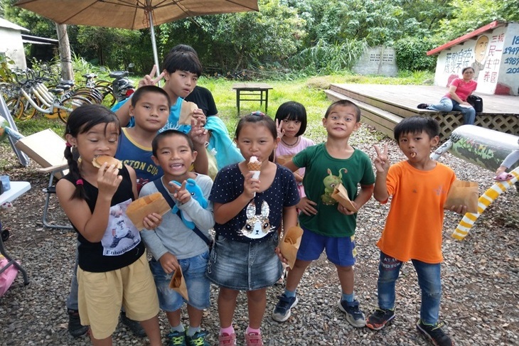 一起夢想－偏鄉孩童鏡頭下的家