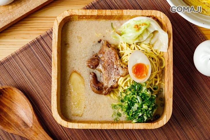 芮芮拉麵