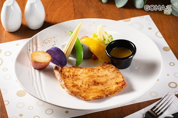 和逸飯店‧高雄中山 Cozzi THE Roof