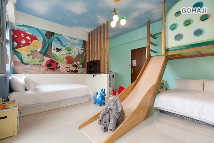 宜蘭-蝶舞新群親子溜滑梯電梯民宿