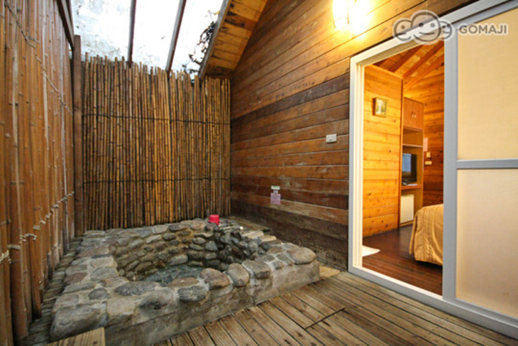 南投-北港溪沙八渡假村