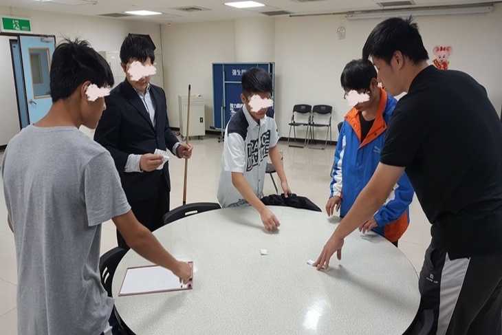 極偏鄉孩童學習文具包