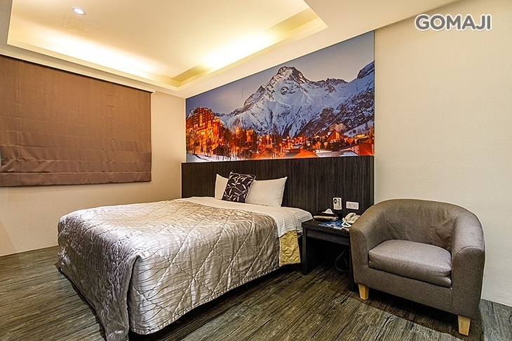 台北-嘉年華汽車旅館