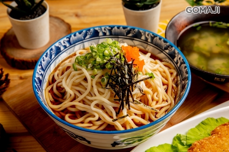 丸勝蛋包飯牛肉拉麵