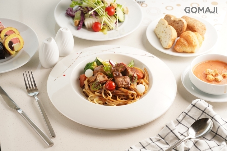 和逸飯店‧高雄中山 Cozzi THE Roof