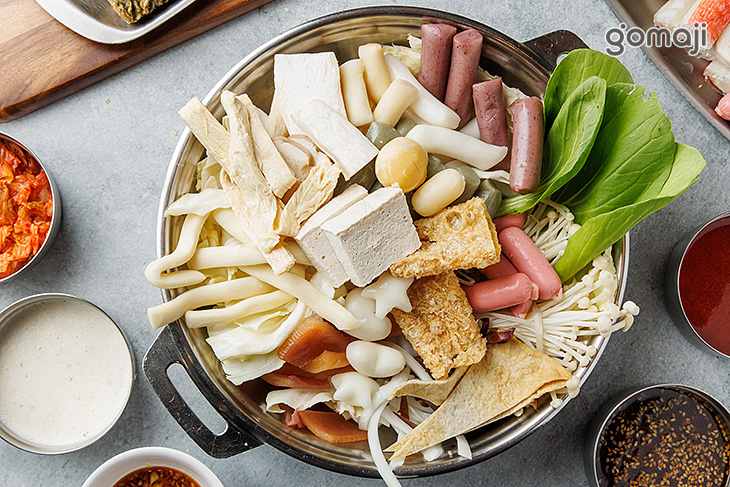 兩餐두끼韓國年糕火鍋吃到飽(新店店)