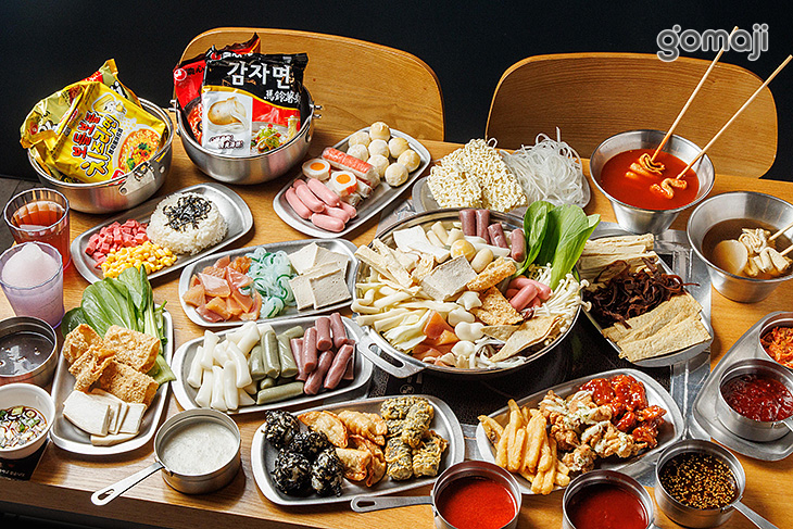 兩餐두끼韓國年糕火鍋吃到飽(新店店)