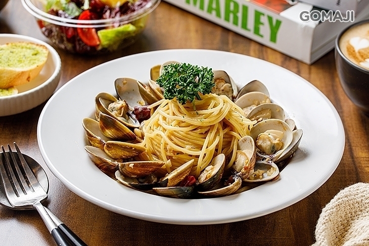 順天外科文創咖啡餐酒館