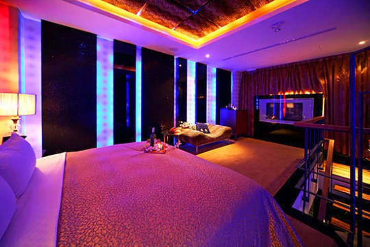 台中-風緻主題精品汽車旅館