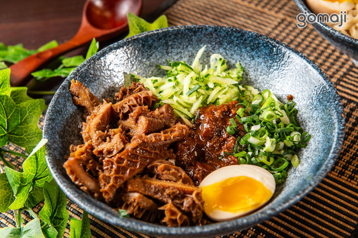 品藏牛肉麵X咖喱簡餐