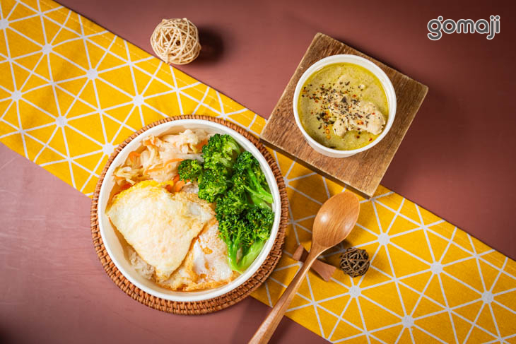 泰堡飽 泰式潛艇堡 打拋豬