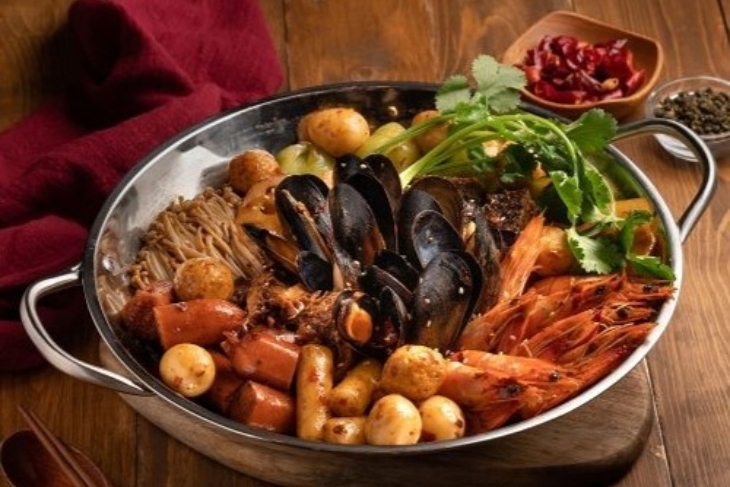 川貴麻辣干鍋｜十管香香香拌(高雄總店)