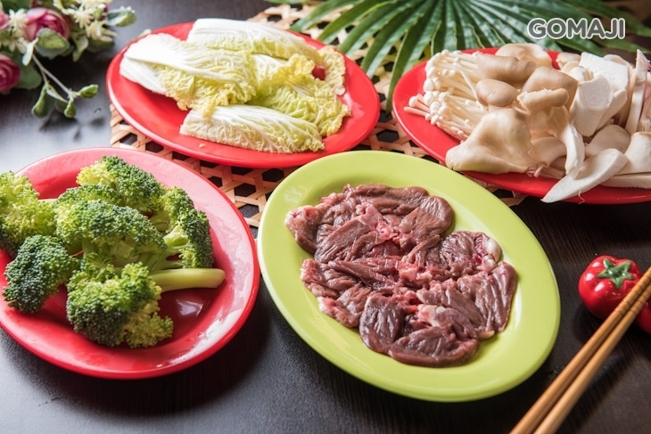 梅嶺梅子雞火鍋專賣店