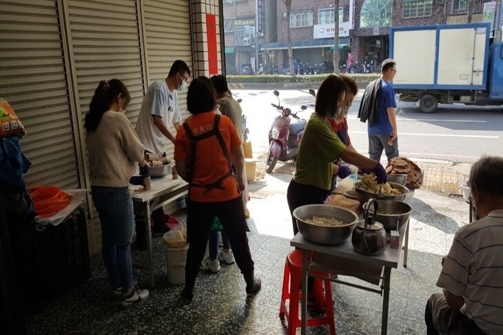 高雄弱勢孩童假日餐費