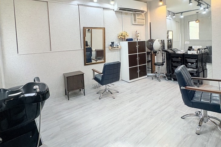 S.R Hair Studio