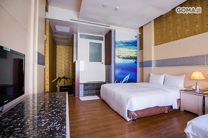 雲林-七彩湖SPA汽車旅館