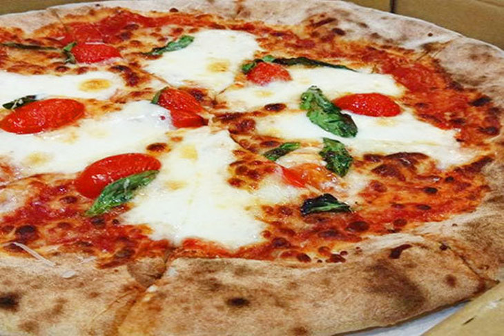 競技場窯烤手工披薩