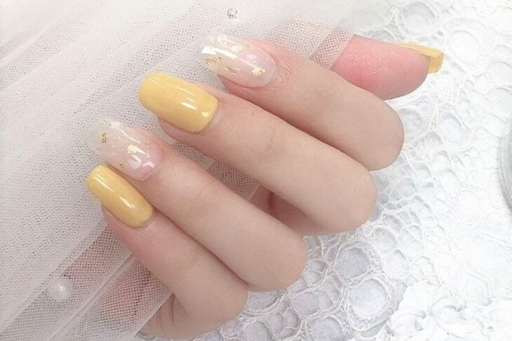 靚晶晶美甲美睫紋繡護膚館