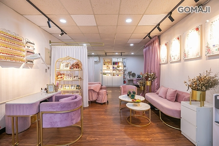 靚晶晶美甲美睫紋繡護膚館