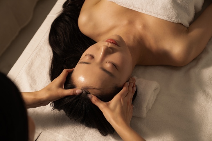 Queenie Spa &Zoe Nail