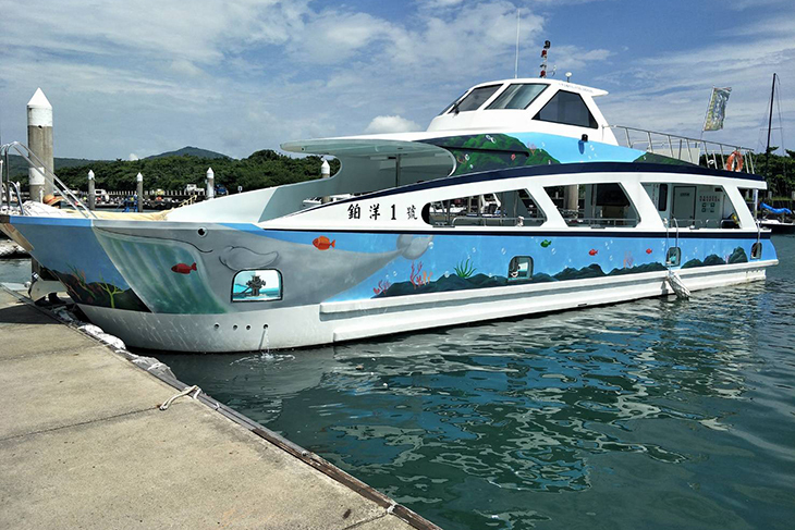 墾丁後壁湖-鉑洋豪華玻璃觀光遊艇