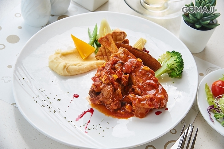 和逸飯店‧高雄中山 Cozzi THE Roof