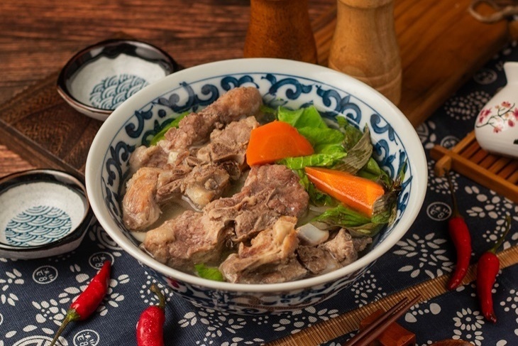 有骨氣牛肉麵鍋燒麵