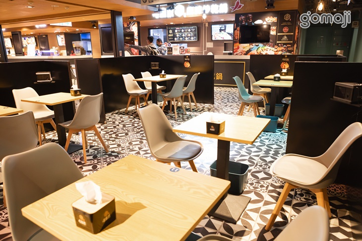 嗜麻殿麻辣炒乾鍋(高雄左營高鐵彩虹市集店)