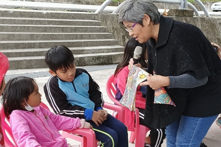 一起夢想－鐵皮屋下的課輔班