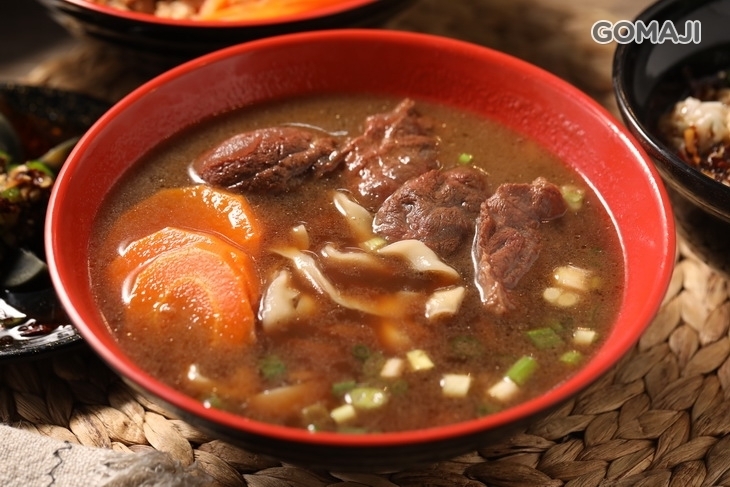 iROBOT愛羅吧 機器人牛肉麵館