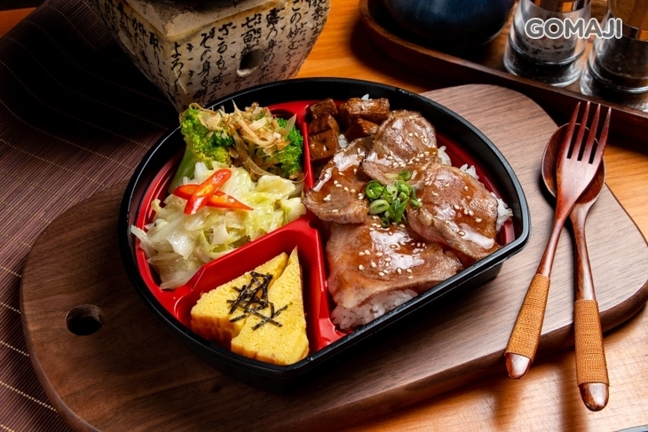 東港強和牛燒肉定食(高雄店)