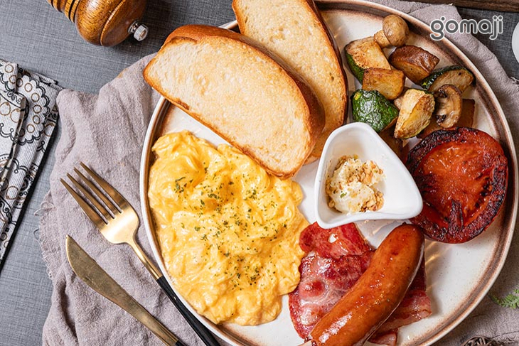 Yoh 曜日義式餐酒館