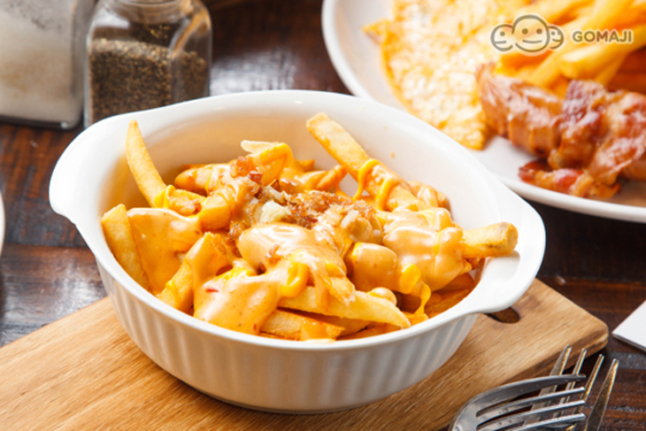 Hometown x Mary's burger 茉莉漢堡西門店