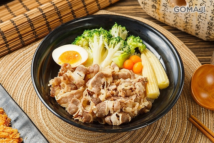 龍裕 丼飯‧紙火鍋