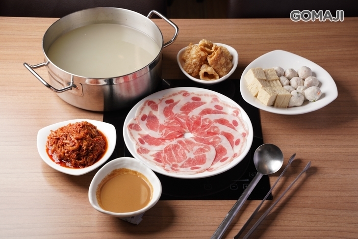 劉家酸白菜火鍋(高雄中山店)