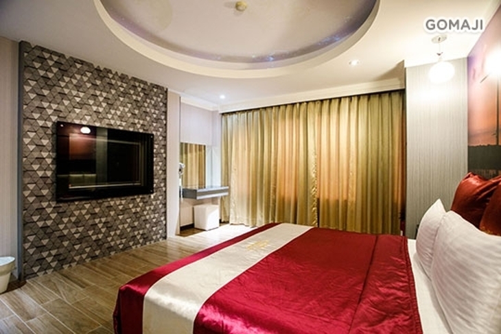 青青花園汽車旅館