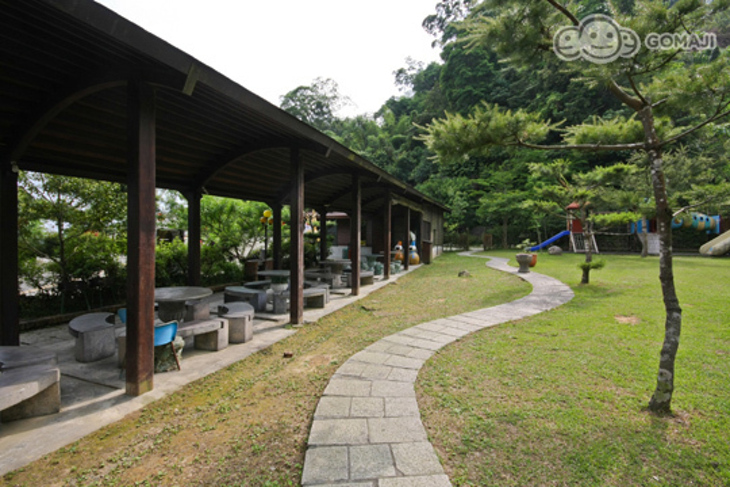 苗栗大湖-菊園歐式景觀主題民宿