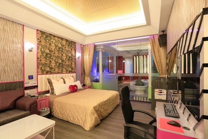 桃園-戀情時尚汽車旅館