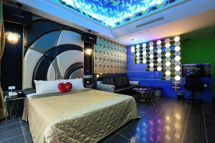 桃園-戀情時尚汽車旅館