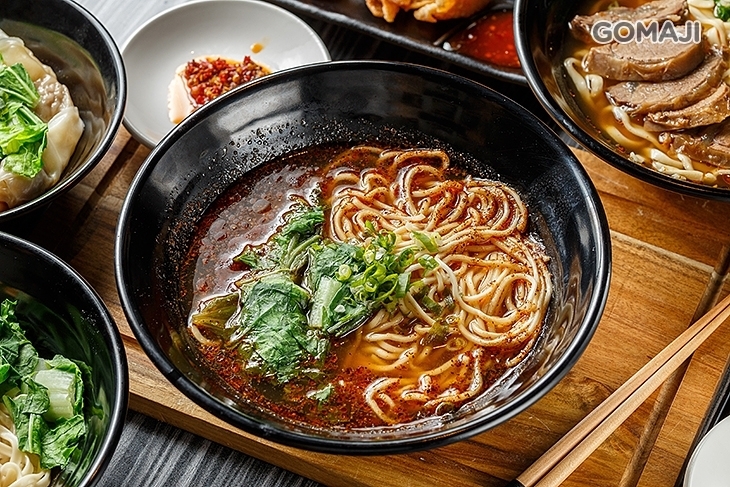 采岩堂抄手麵食館(晴光店)