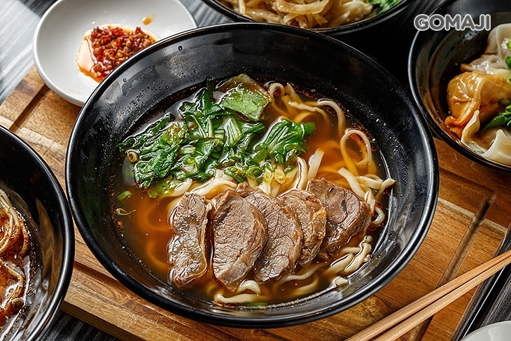 采岩堂抄手麵食館(晴光店)