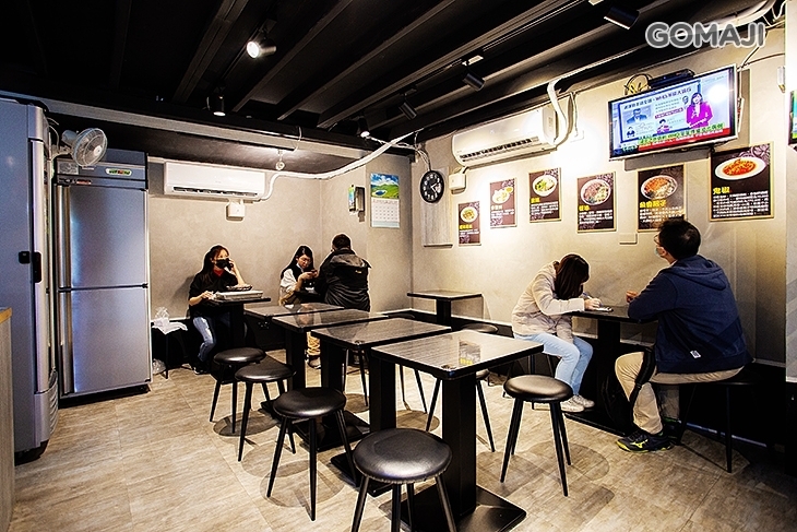 采岩堂抄手麵食館(晴光店)