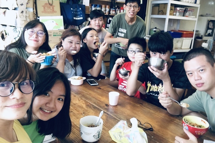 一起夢想－小草書屋星光晚餐