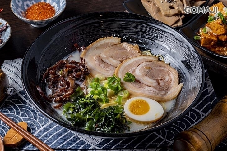 鬼匠拉麵(三重中正店)