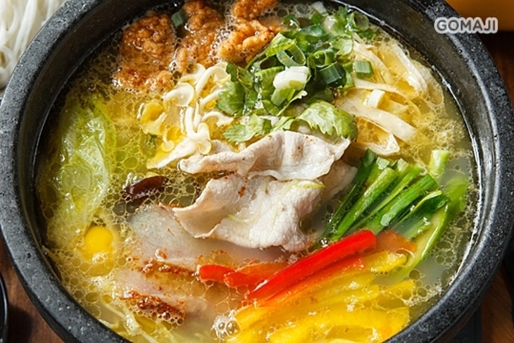 八妹婆婆民族創藝過橋米線