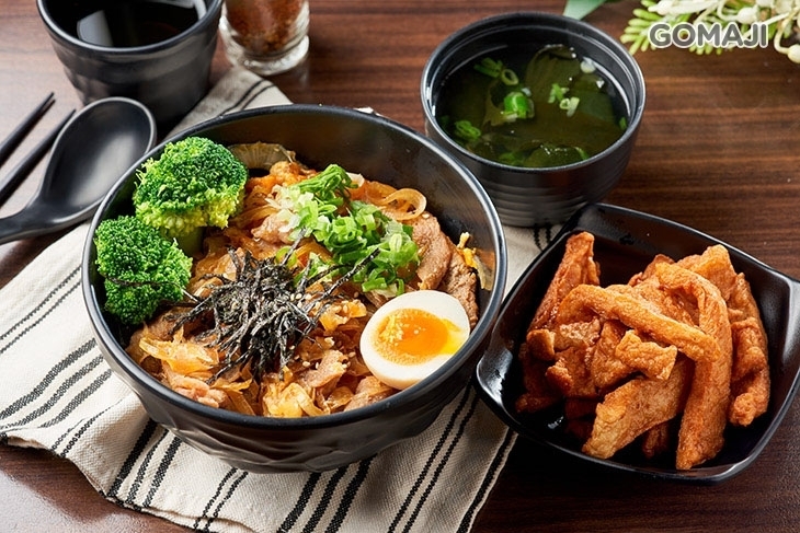極の八丼 日式丼飯(三重店)